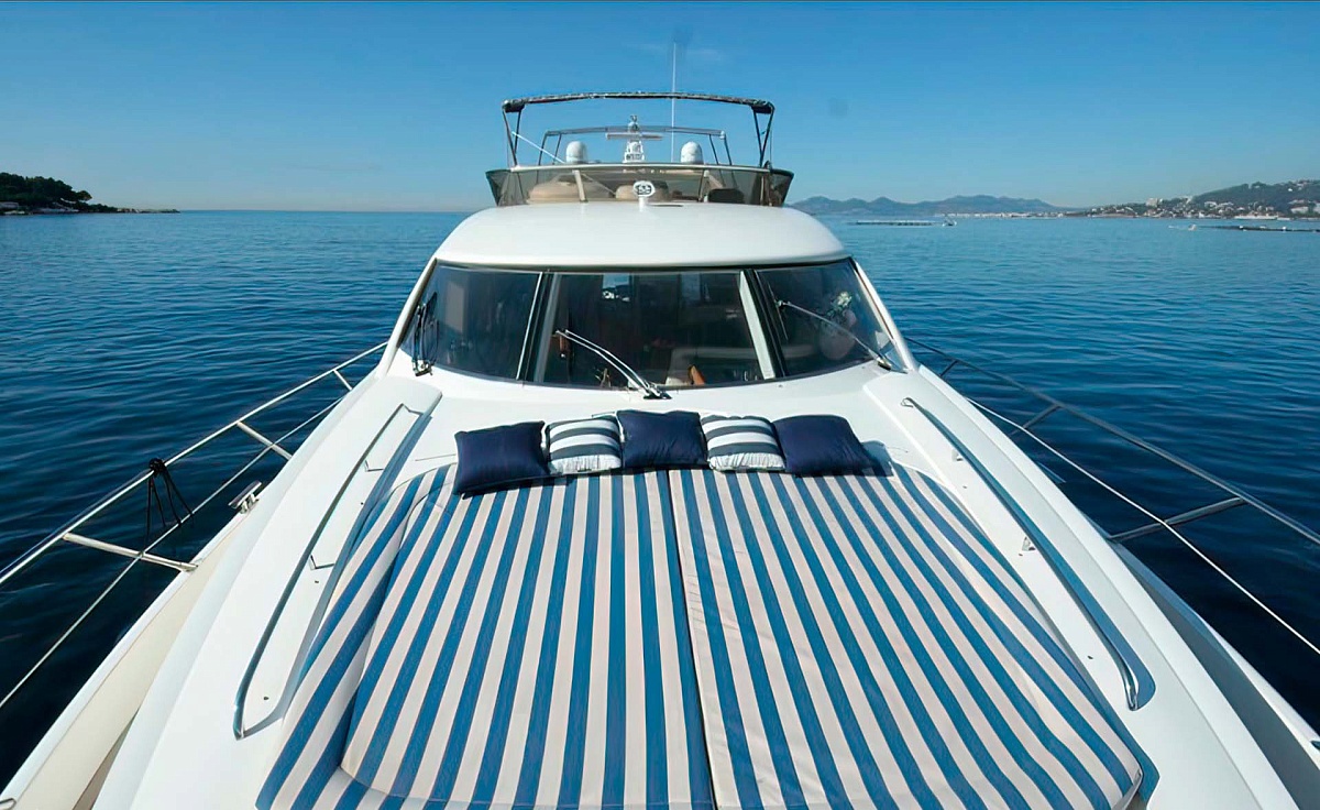 Аренда моторной яхты Sunseeker 75 Vogue of Monaco на Мальдивах